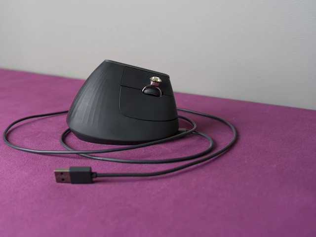 Ratón ergonómico vertical